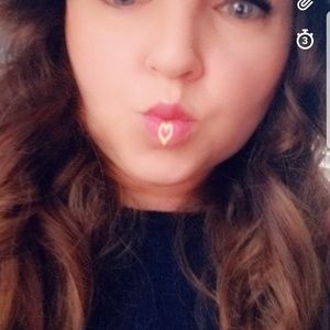 Meet your Posher, Elena